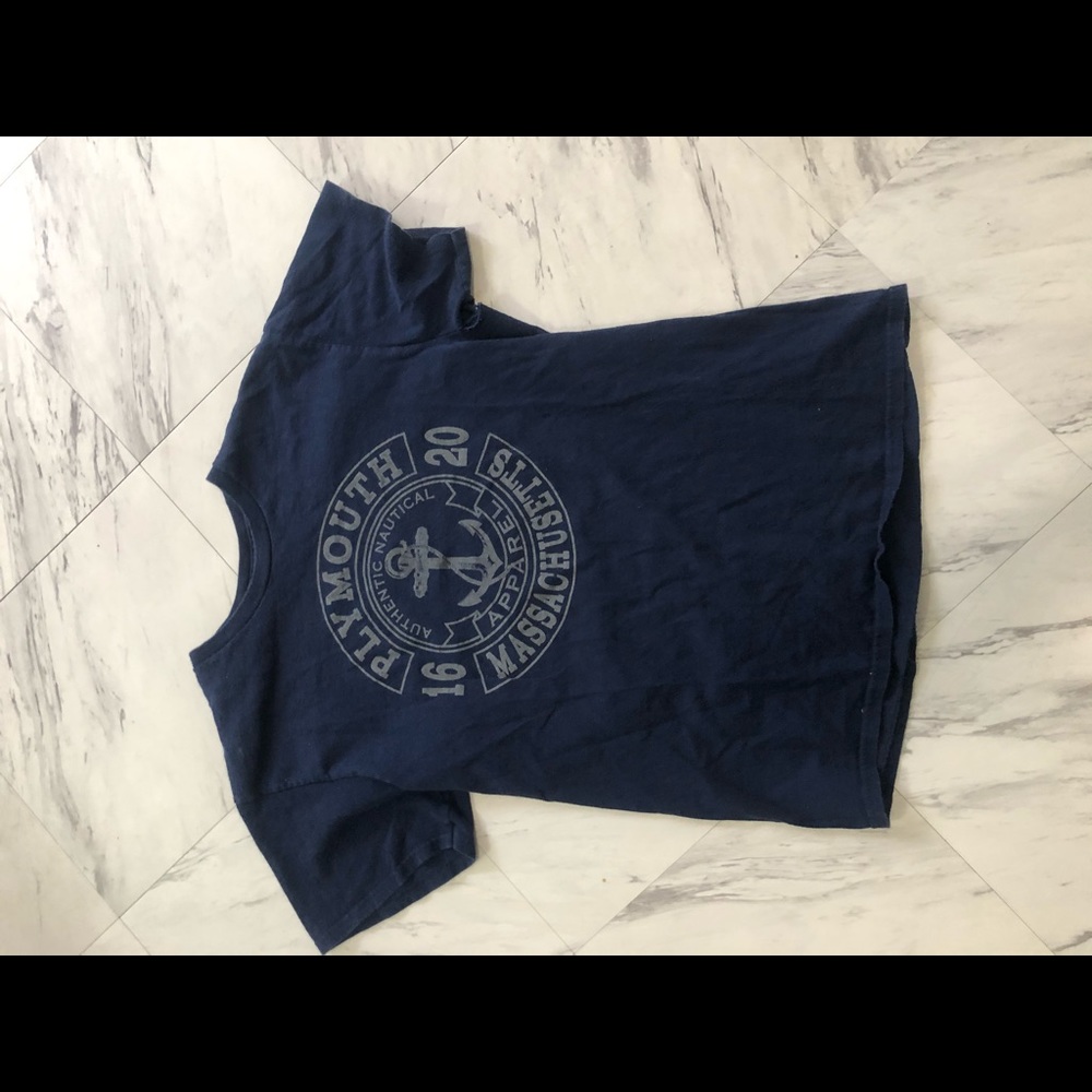 Tee shirt